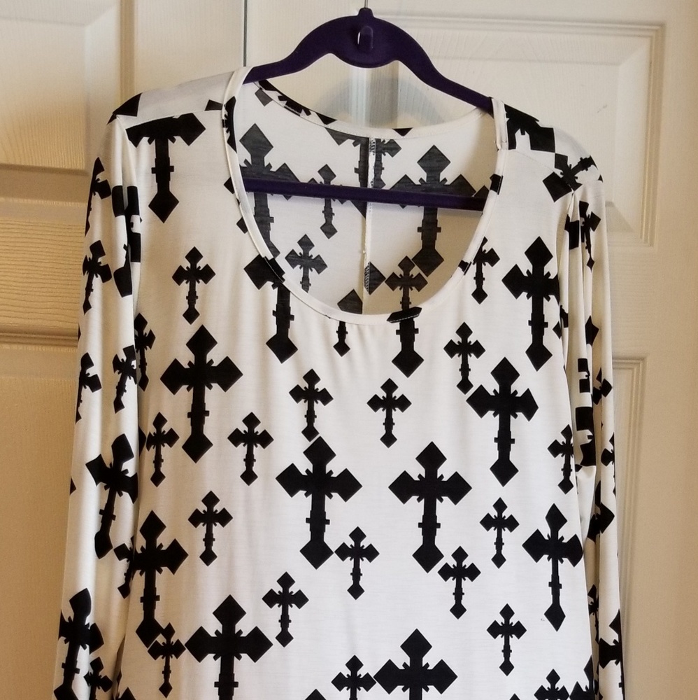 Tee for the Soul tunic, Size 3X, Cream and black